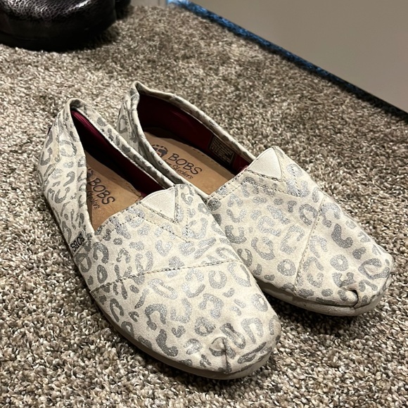 BOBS Cheetah Print Size 9 - Picture 1 of 8